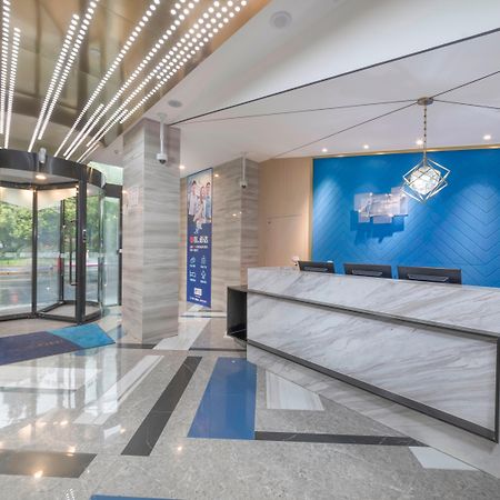 Holiday Inn Express Shanghai Gubei By Ihg Exterior photo
