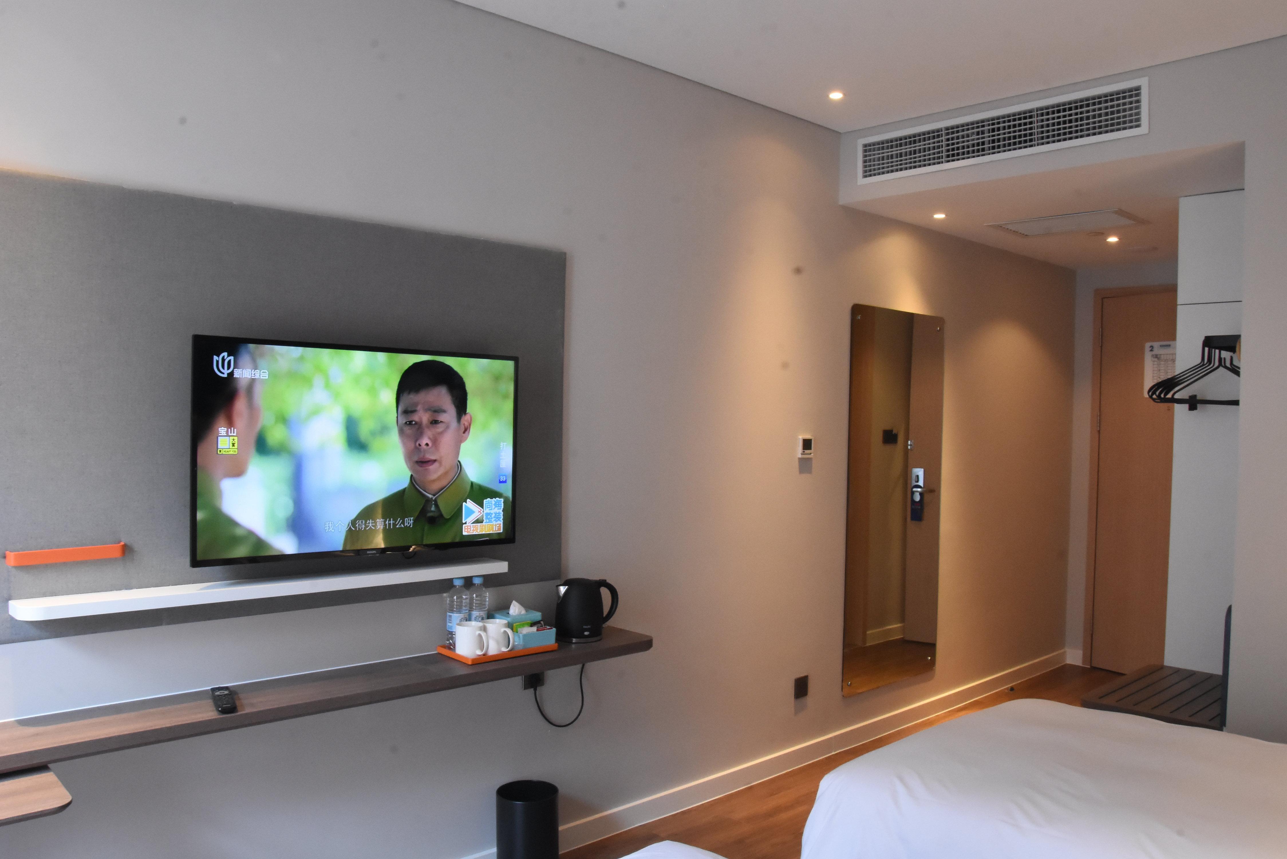 Holiday Inn Express Shanghai Gubei By Ihg Exterior photo