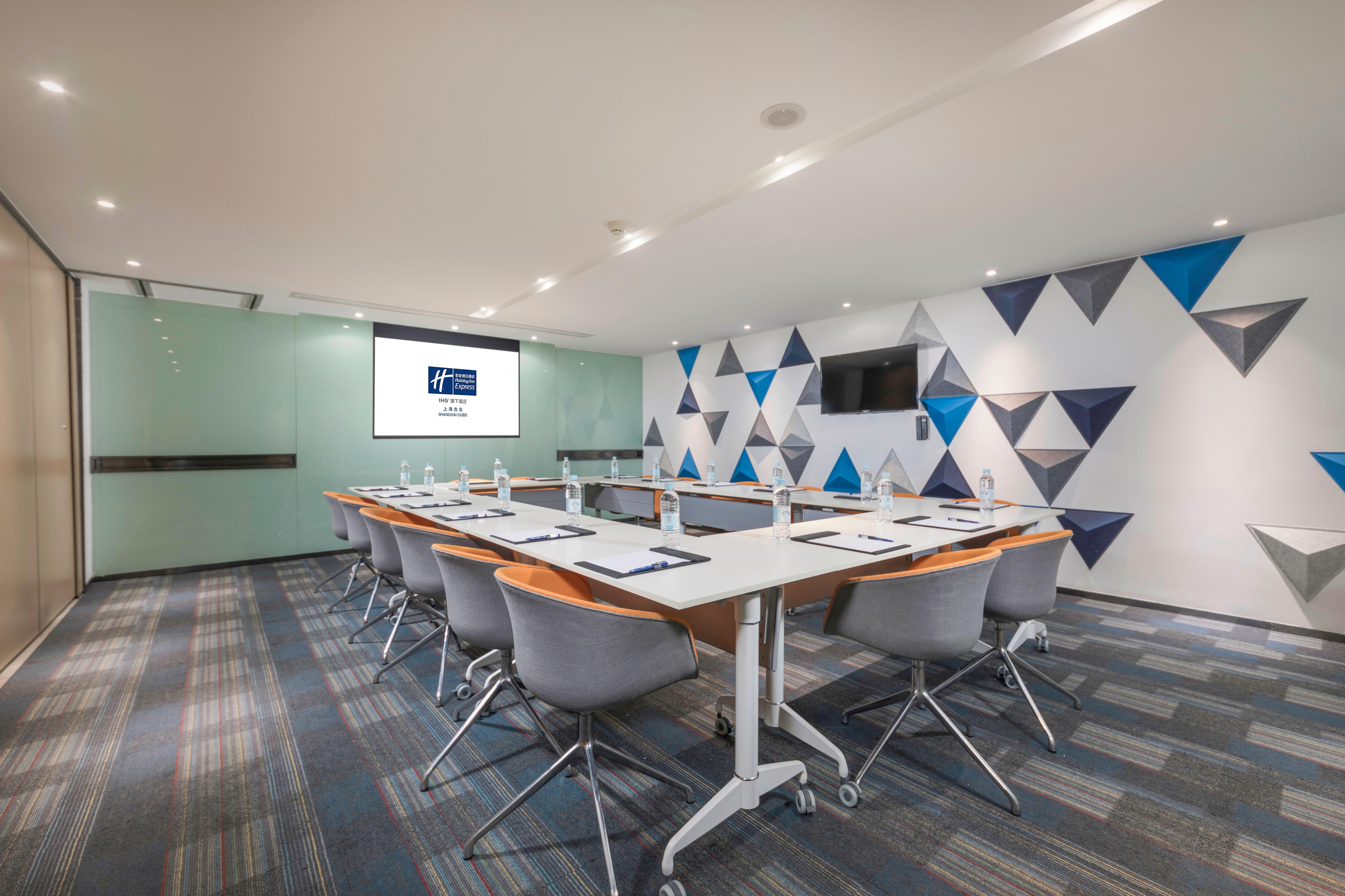 Holiday Inn Express Shanghai Gubei By Ihg Exterior photo