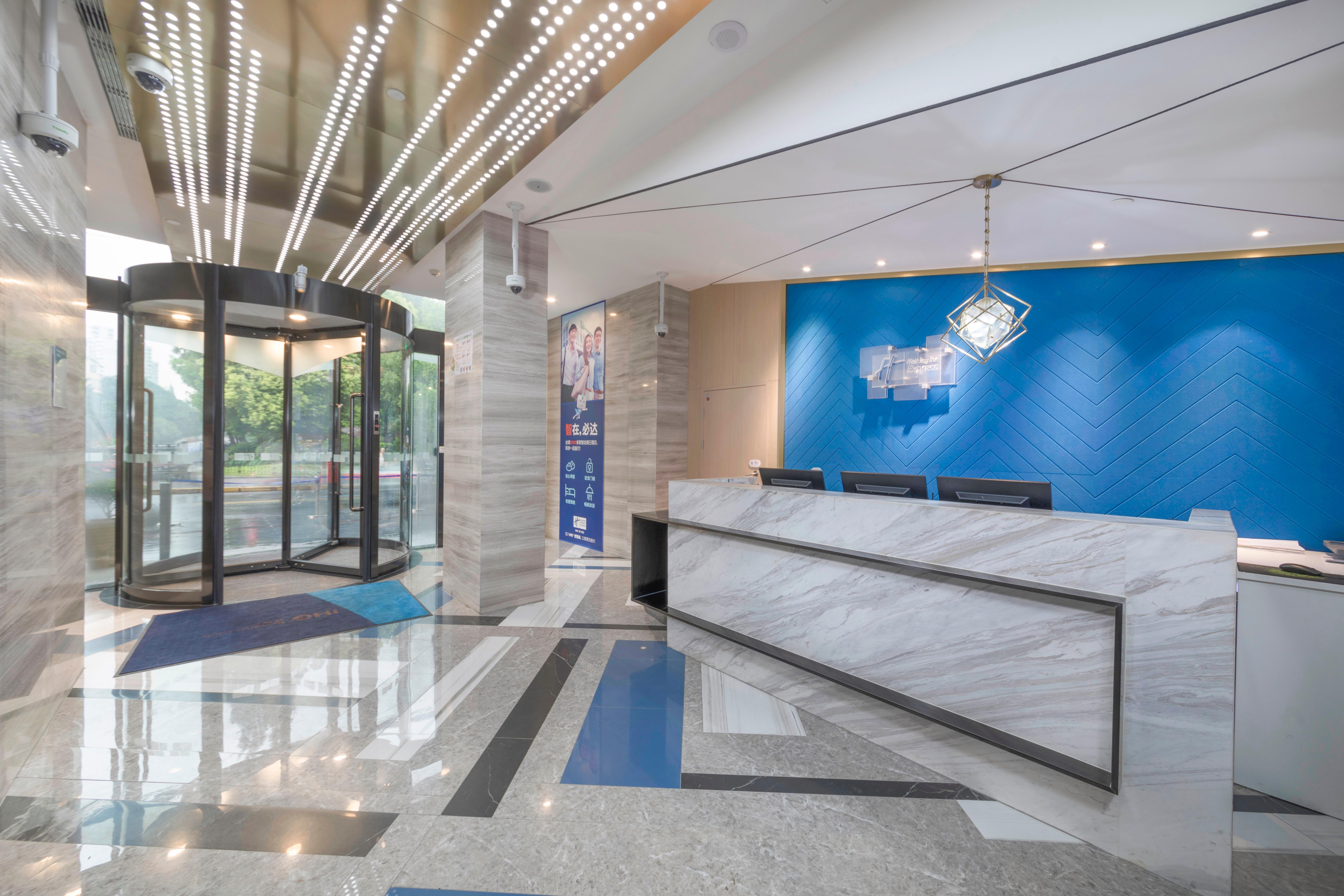 Holiday Inn Express Shanghai Gubei By Ihg Exterior photo