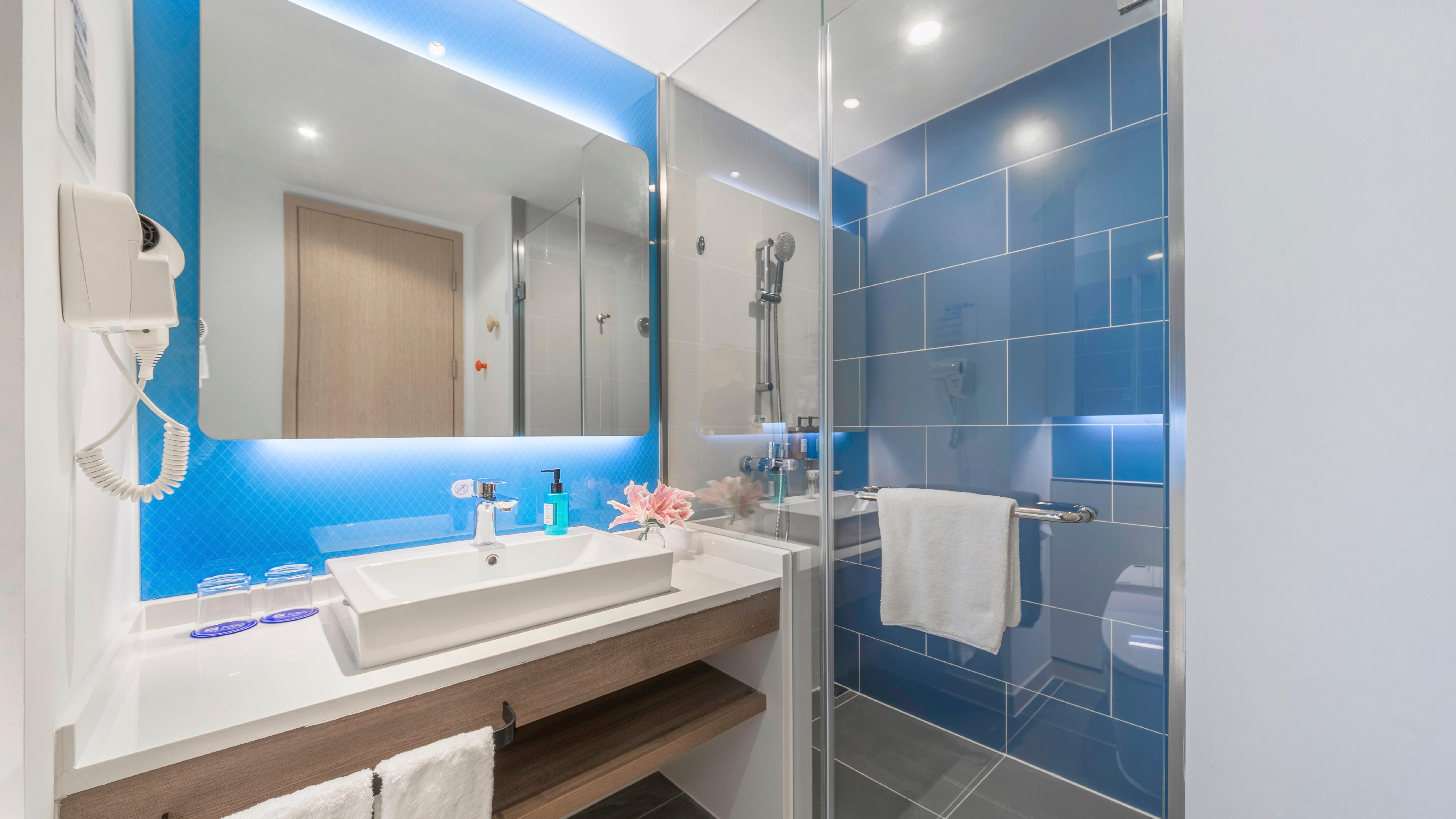 Holiday Inn Express Shanghai Gubei By Ihg Exterior photo