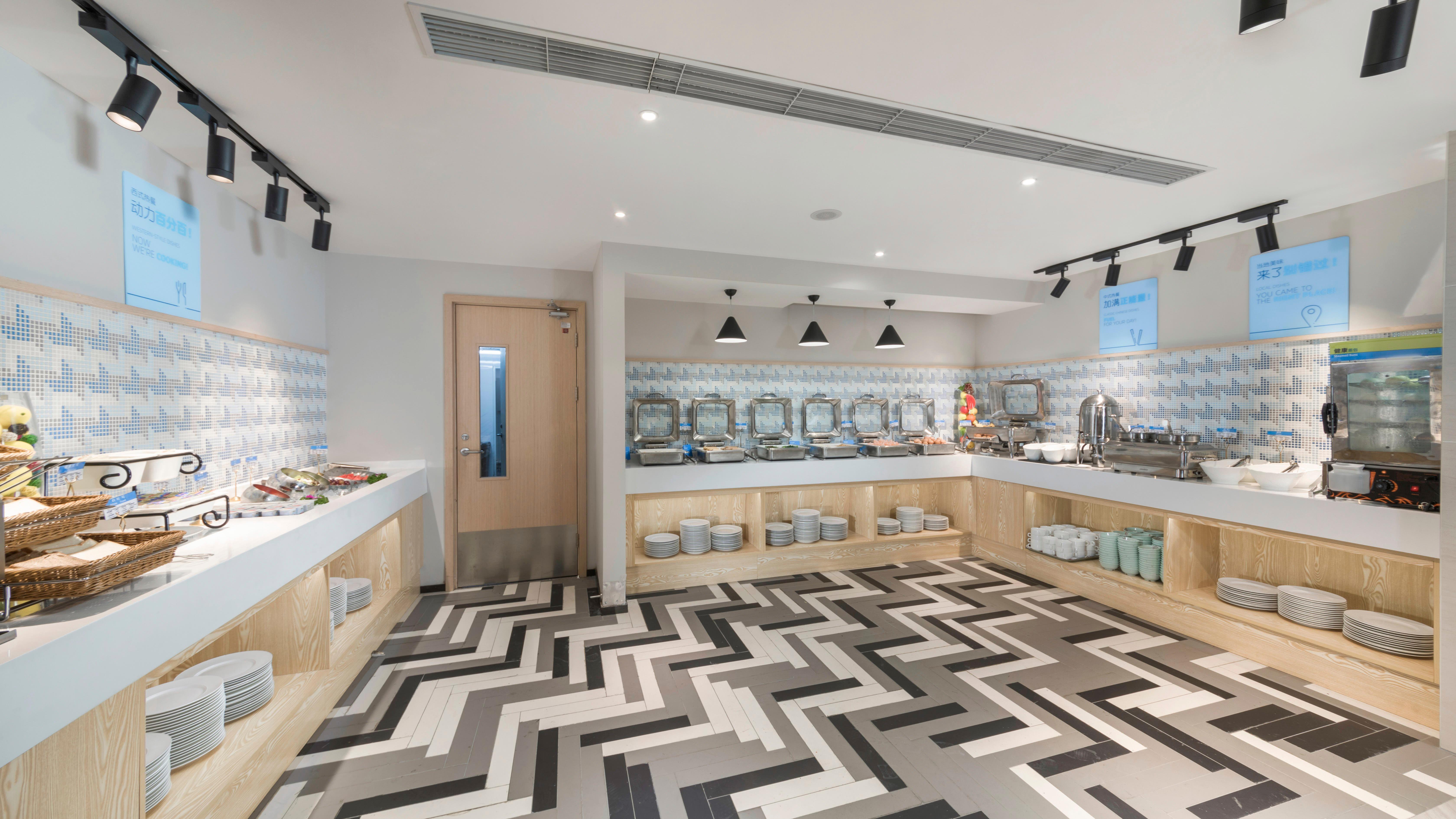 Holiday Inn Express Shanghai Gubei By Ihg Exterior photo